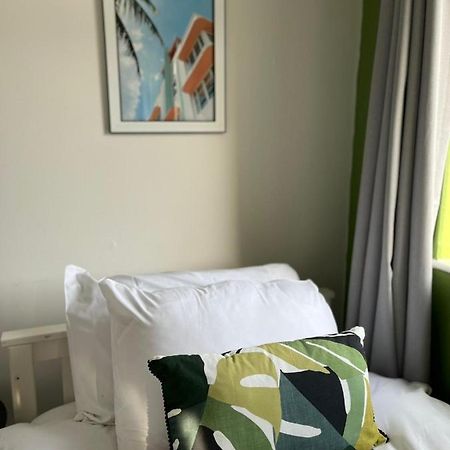 2 Bed Central Cardiff Apartment - Sleeps Five! Zewnętrze zdjęcie